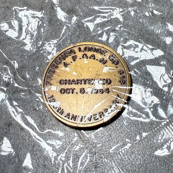 Freeburg Masonic Lodge No. 418 A.F. & A.M. 125th Anniversary Commemorative Coin - Picture 2 of 3